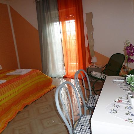 B&B Villino Lory Marino Exterior foto