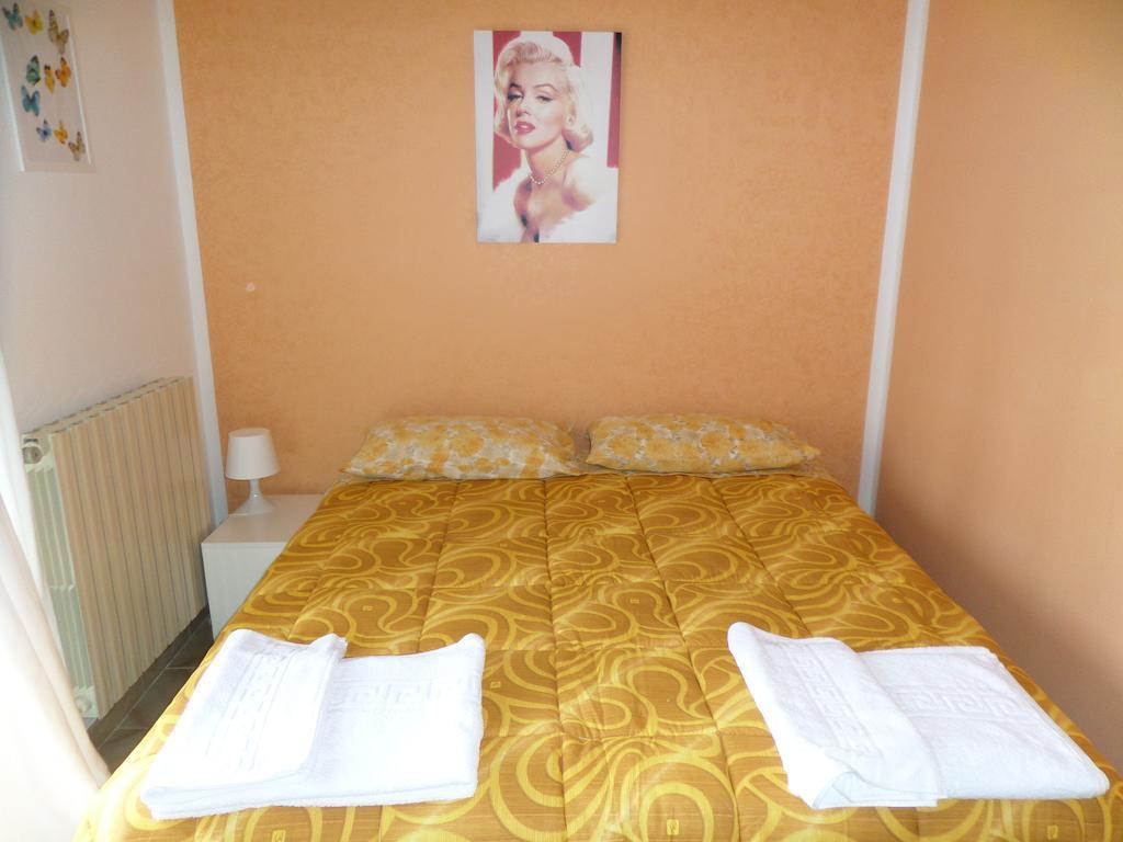 B&B Villino Lory Marino Habitación foto